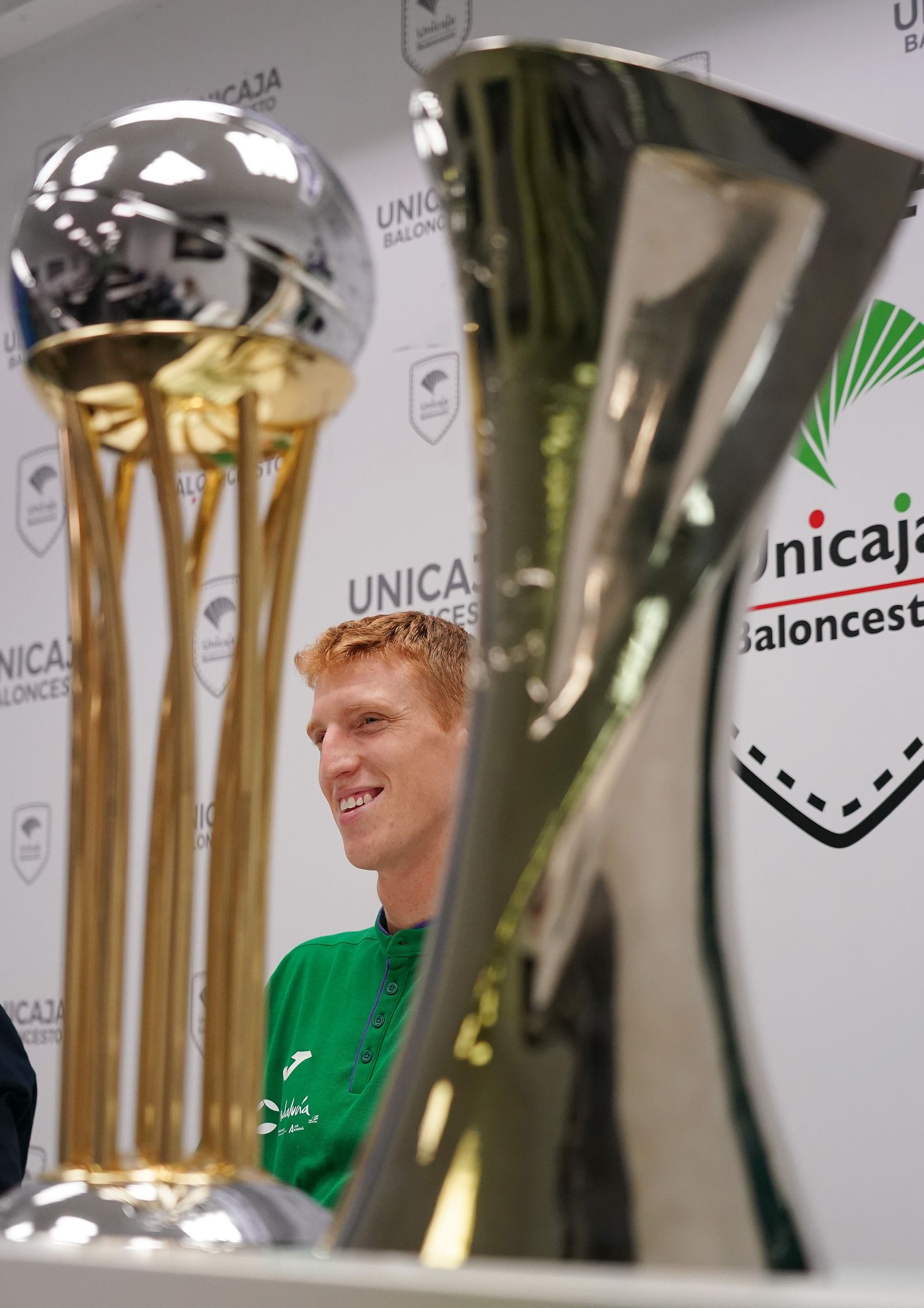 El acto de renovación de Alberto Díaz con el Unicaja, en imágenes