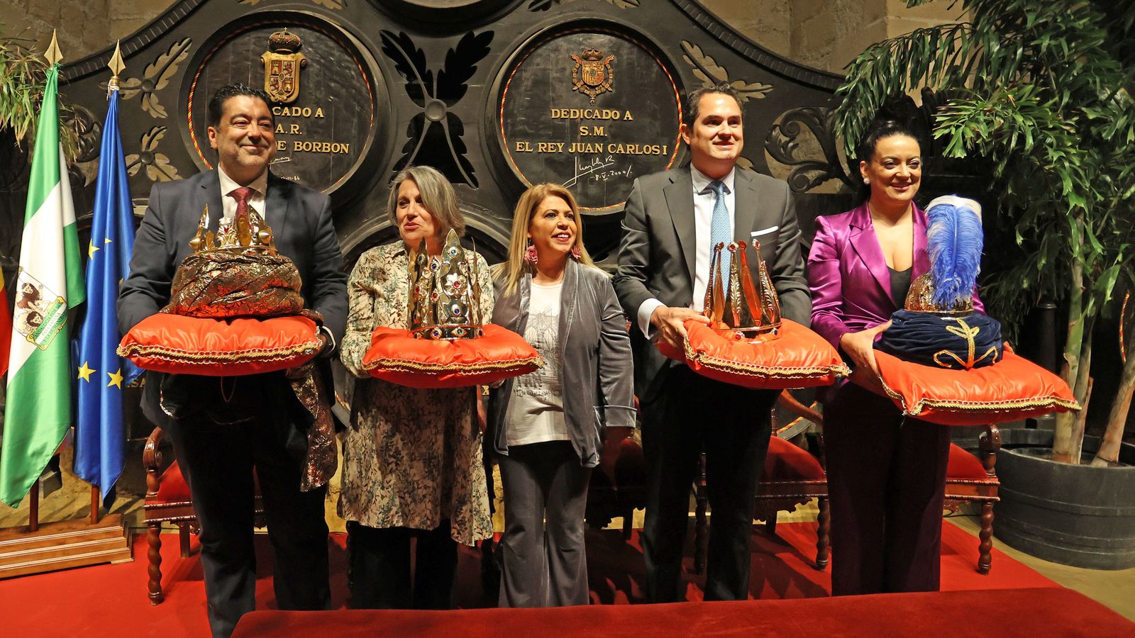 Los Reyes Magos de Jerez 2023 reciben sus coronas