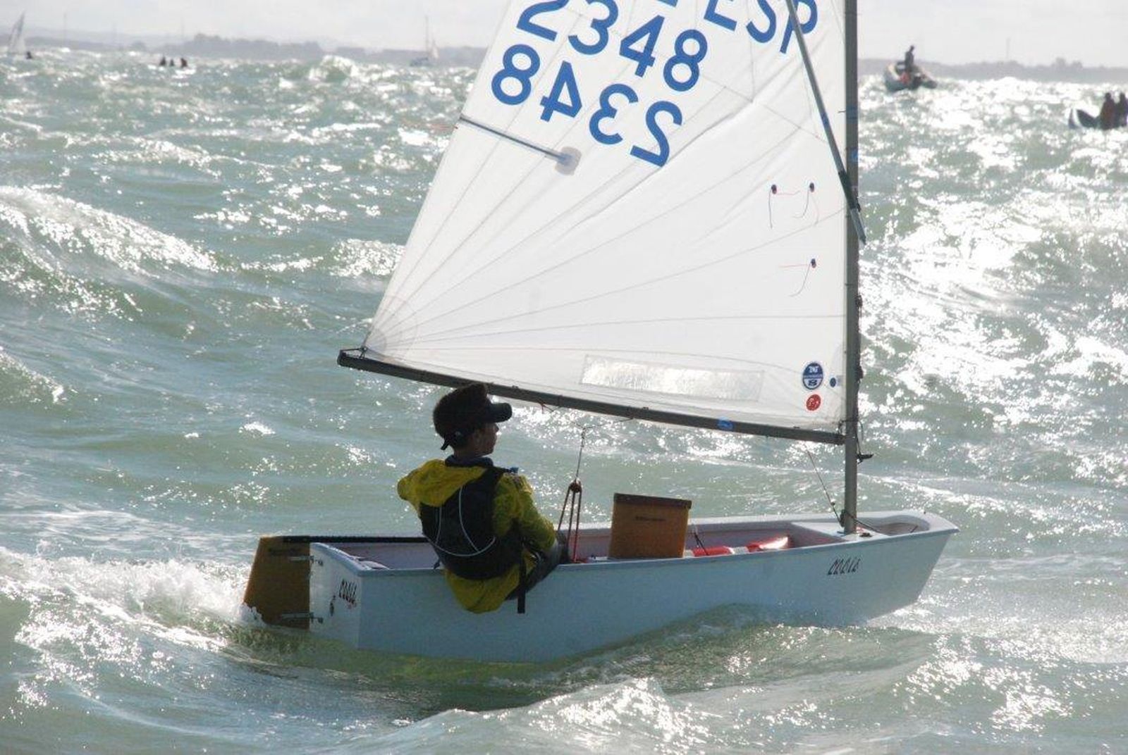Imágenes de la tercera y última jornada del III Trofeo de la Hispanidad de Óptimist en la Bahía de Cádiz