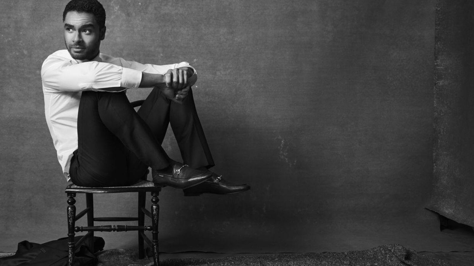 En el reportaje de una revista de moda.