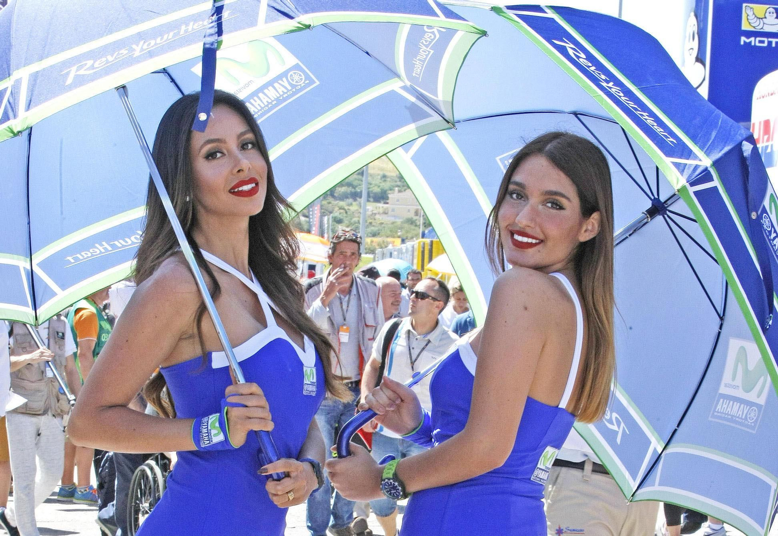 Dos azafatas en el Gran Premio de Jerez