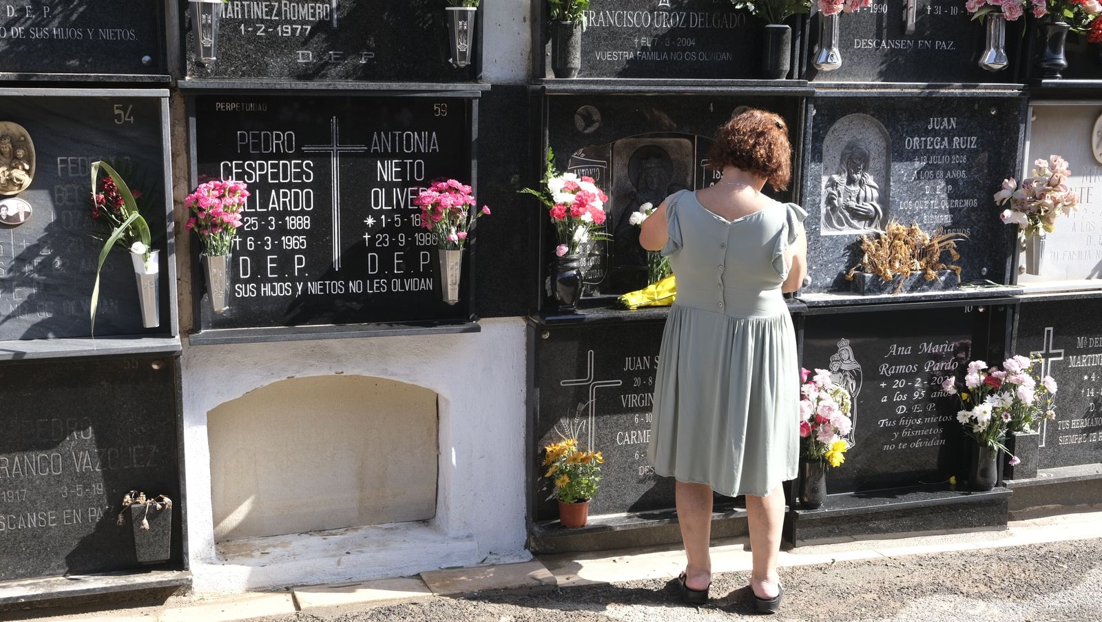 Imágenes del Día de Todos los Santos en el Cementerio de San José de Almería
