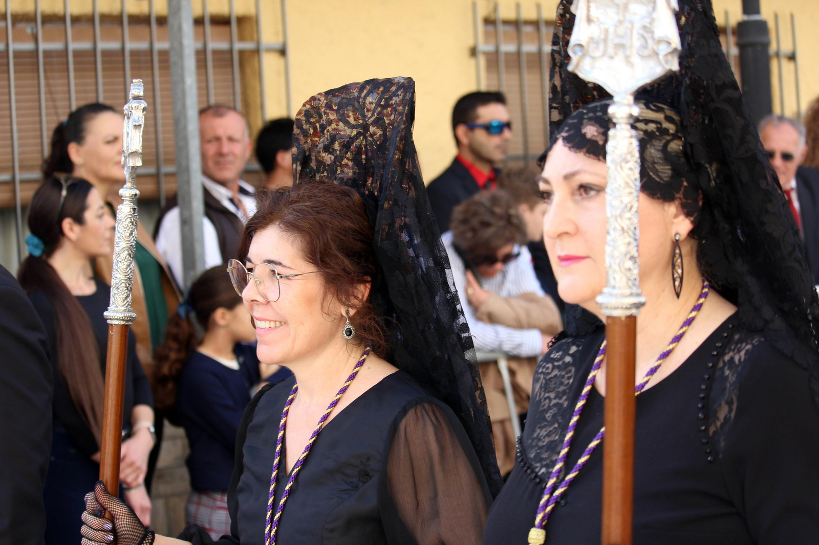 Las imágenes de la Subida de Jesús y la procesión del Viernes Santo por la mañana en Vera