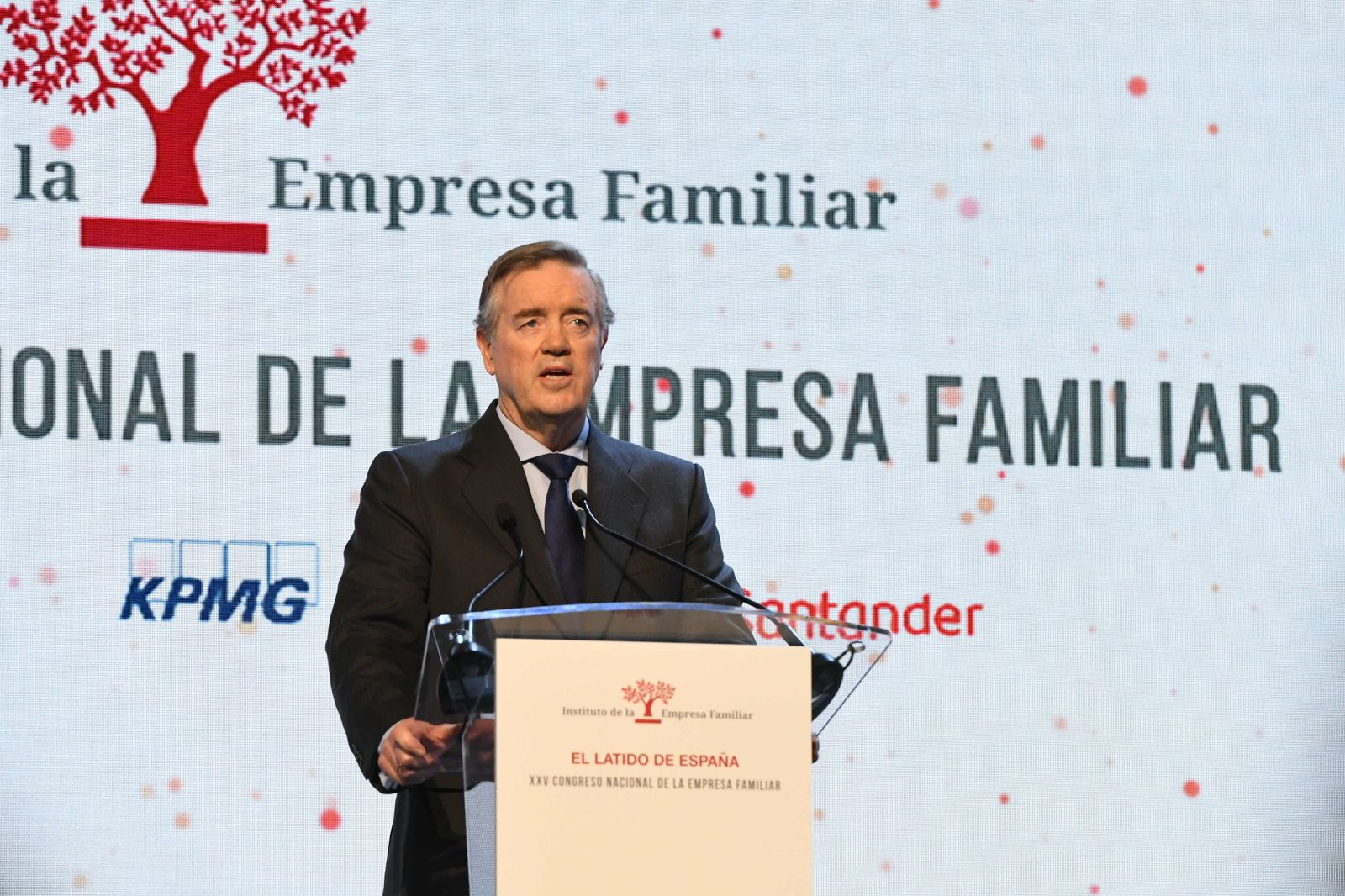 Andrés Sendagorta, presidente del IEF, durante su discurso de clausura del 25º Congreso Nacional de la Empresa Familiar.