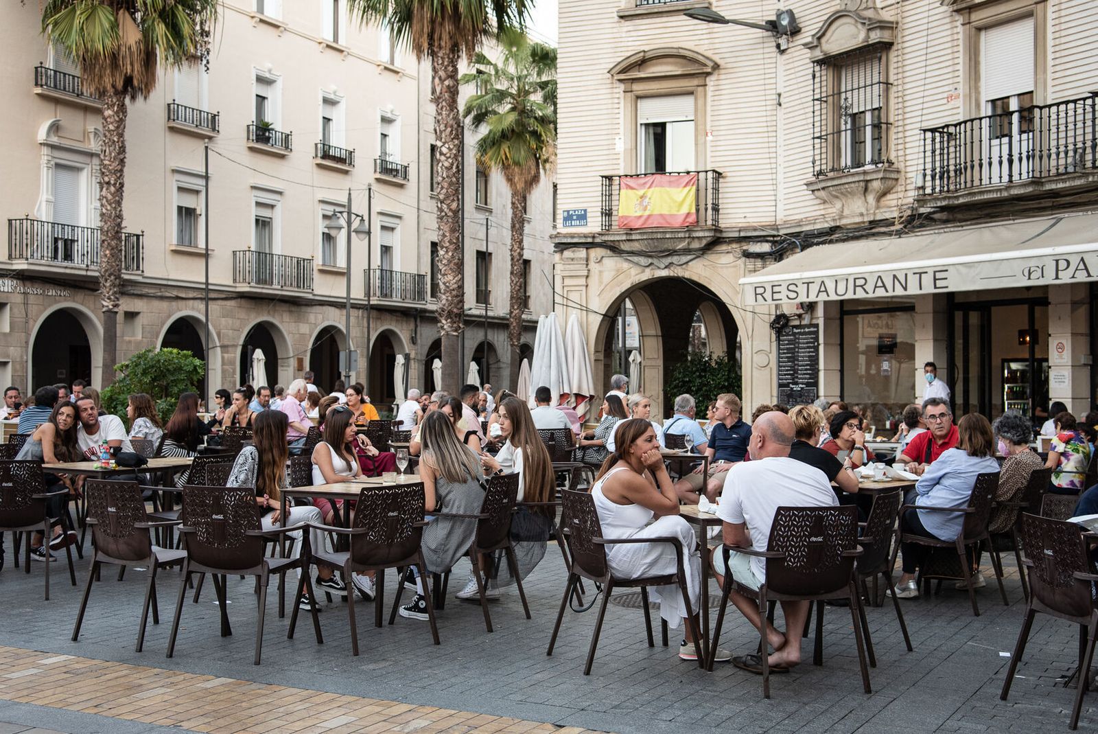 Terraza de un bar en la Plaza de las Monjas.