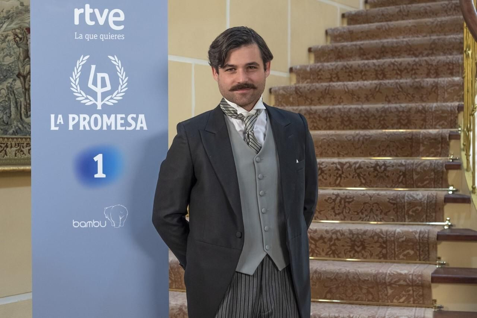 Arturo Sancho es Manuel, hijo de los marqueses