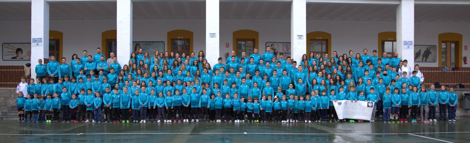 Salesianos presenta a sus equipos entre el recuerdo a Kiko Pastor y las críticas al IMD