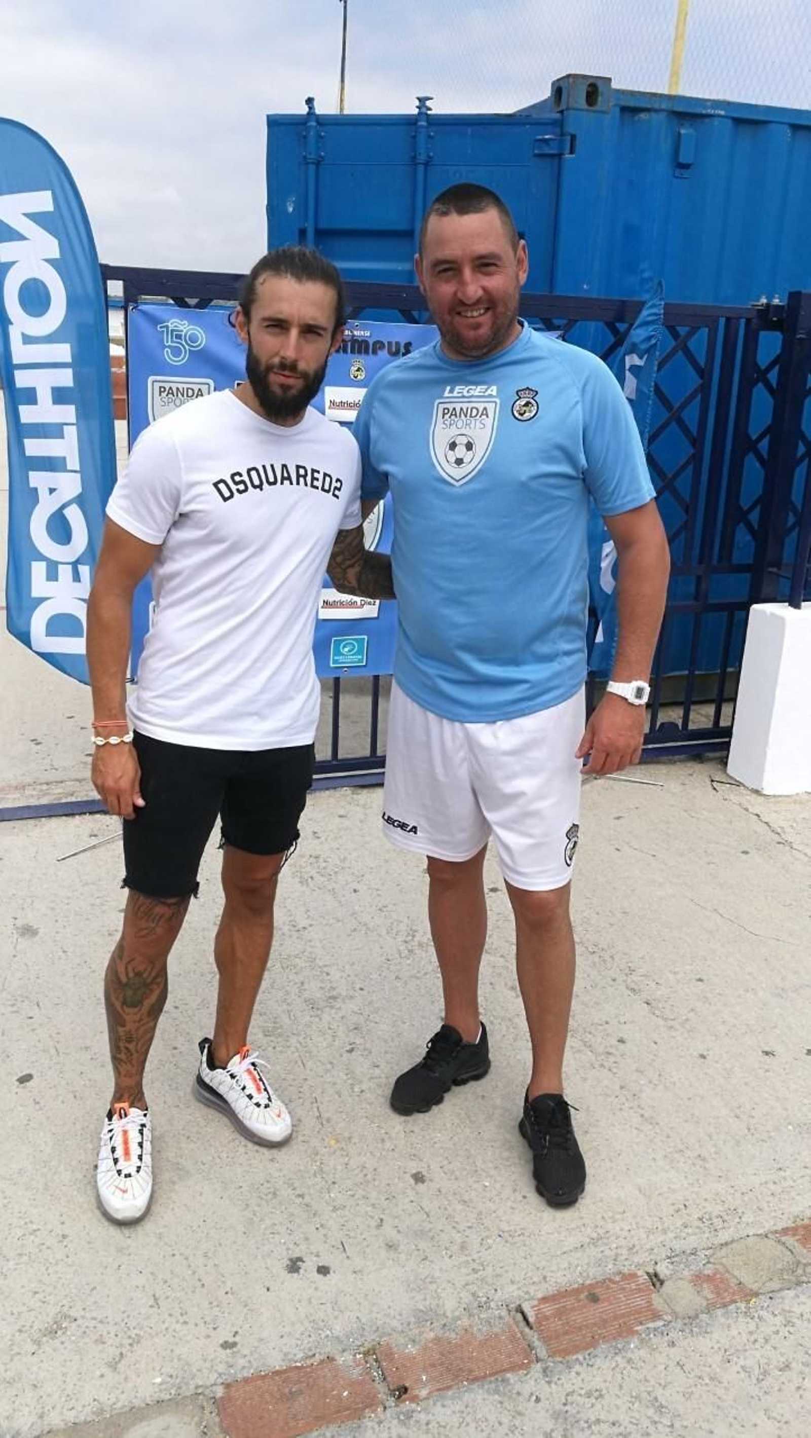 Antoñito y Copi, en el Campo Virgen del Carmen de La Línea