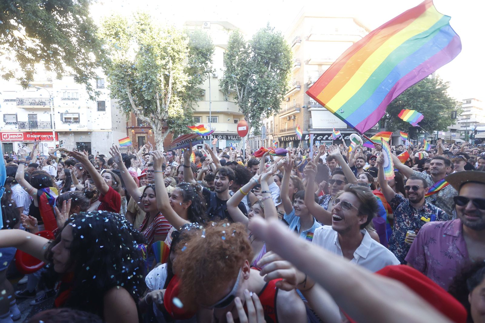 Las imágenes de la cabalgata del orgullo en Sevilla  2022