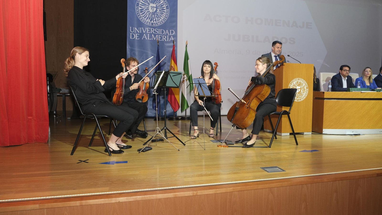 Las imágenes del homenaje a los docentes almerienses en su jubilación