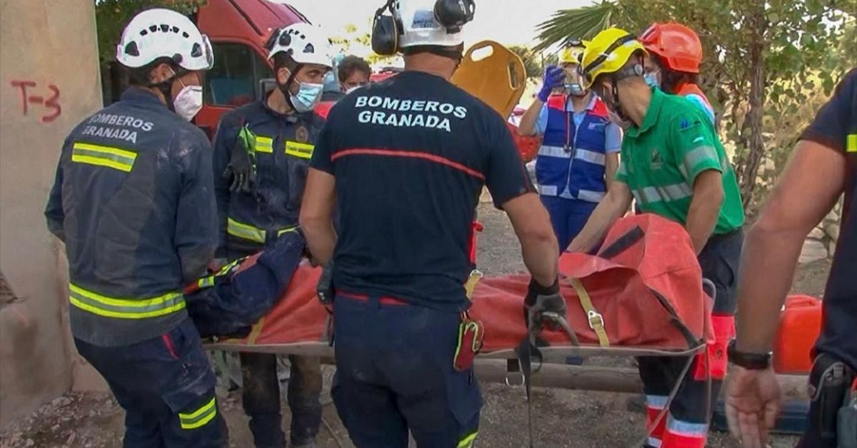 Una mujer afectada por inhalación de humo tras el incendio de una ...
