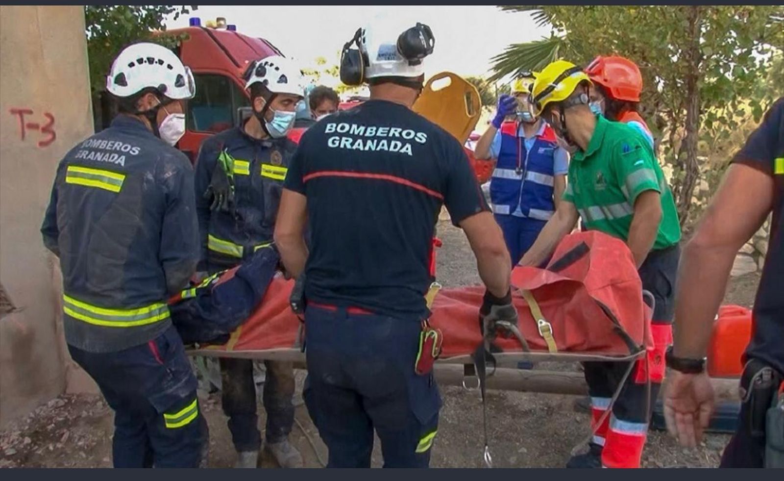 Una mujer afectada por inhalación de humo tras el incendio de una vivienda en Albolote