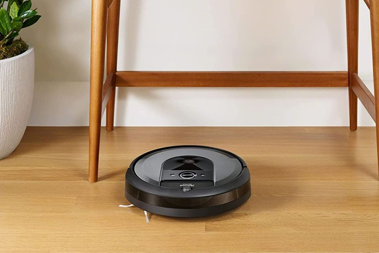 El robot aspirador Roomba que arrasa en Amazon ¡ahora a mitad de precio!