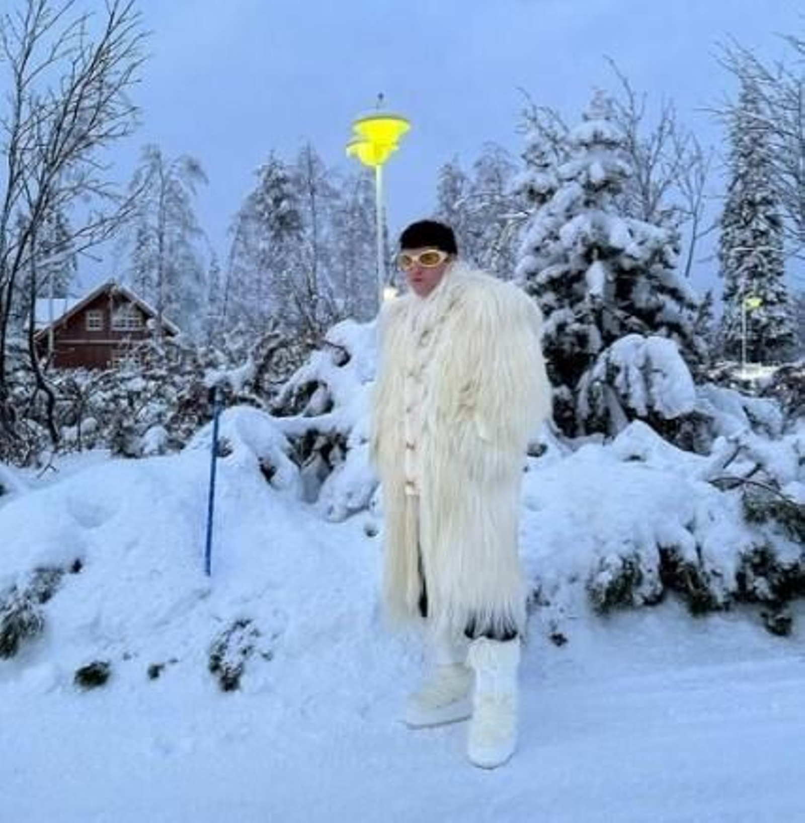 Alejandro Palomo se resguardó del intenso frío con un abrigo que propició las bromas de Calleja