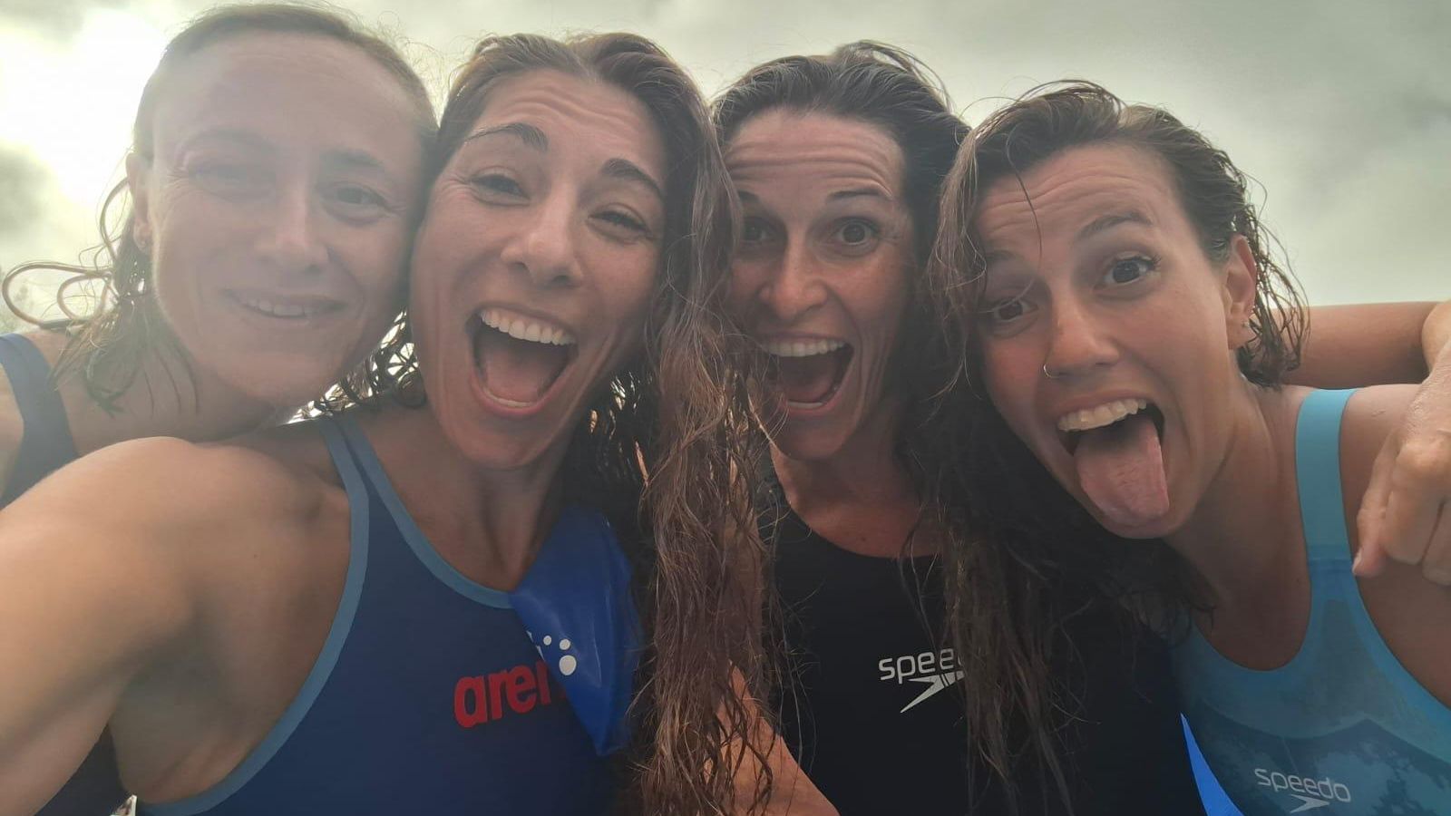 Laura de Pazos, Mercedes Mora, Eva González y Elena Hernández, relevo 4x50 libre +160.