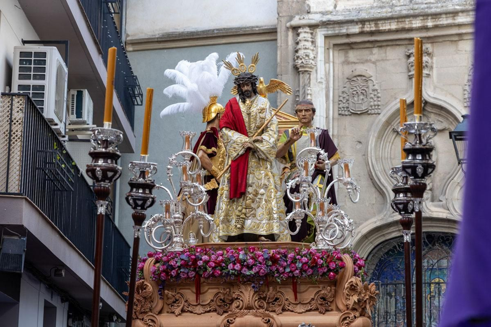 Los jiennenses arropan a las tres cofradías de la tarde en un Domingo de Ramos más caluroso de lo esperado (I)