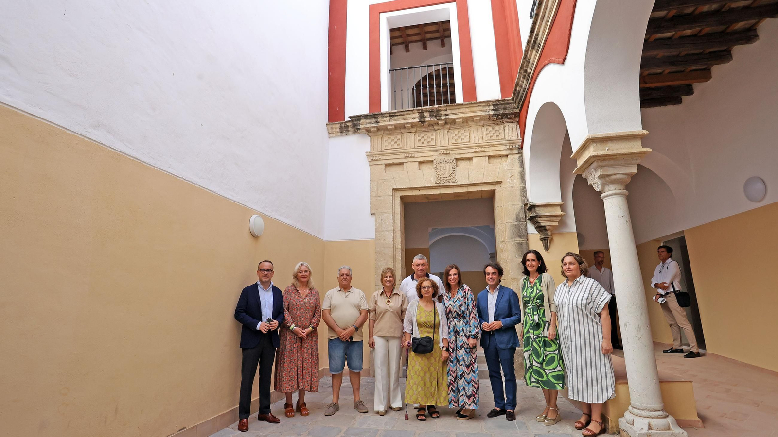 Visita a la rehabilitación de viviendas en calle Ramón de Cala en Jerez
