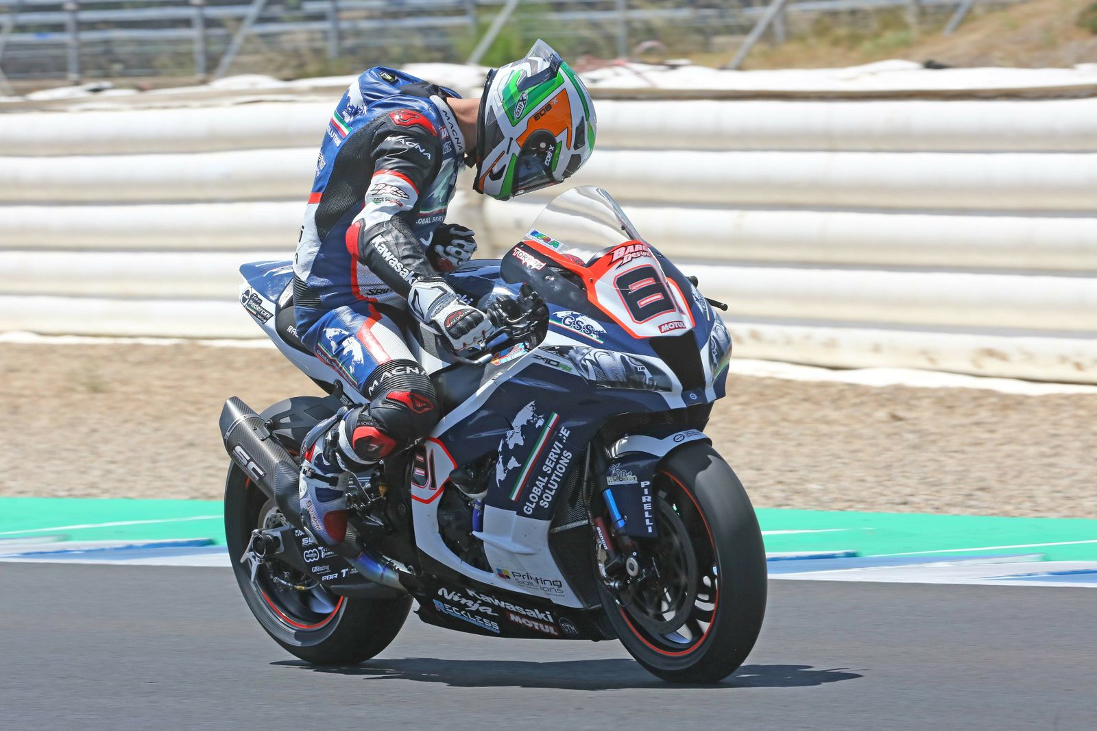 Imágenes del primer día de entrenamientos del campeonato del mundo de Superbike