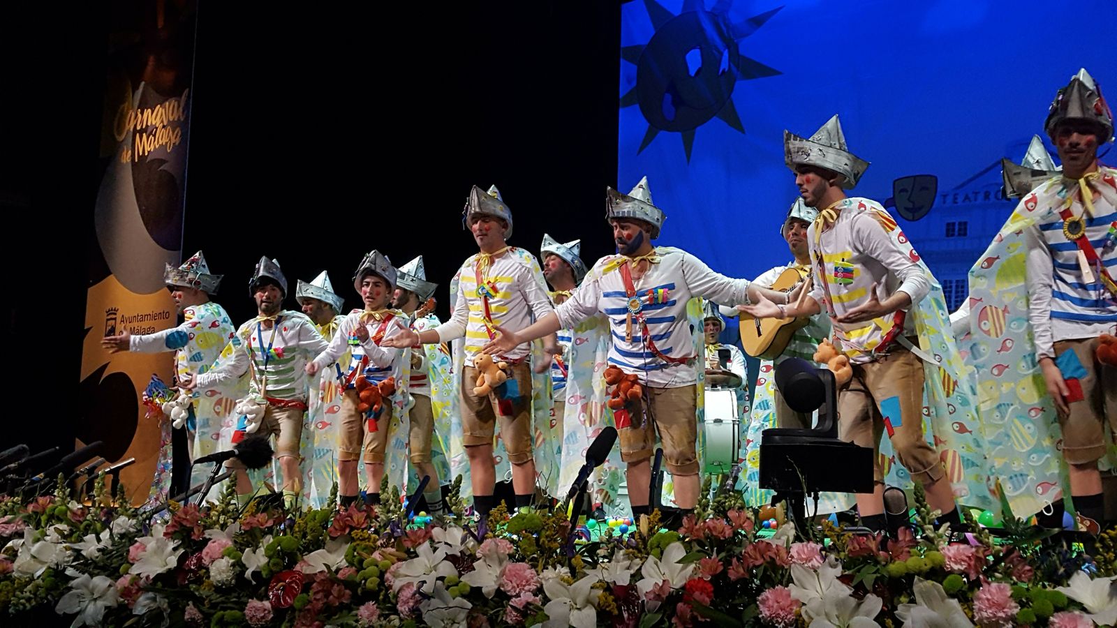 'La murga del futuro' rompió esquemas con la aparición de Pepe León.
