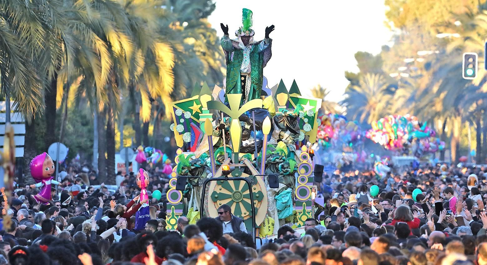 Imágenes de la cabalgata de Reyes Magos 2019 en Jerez