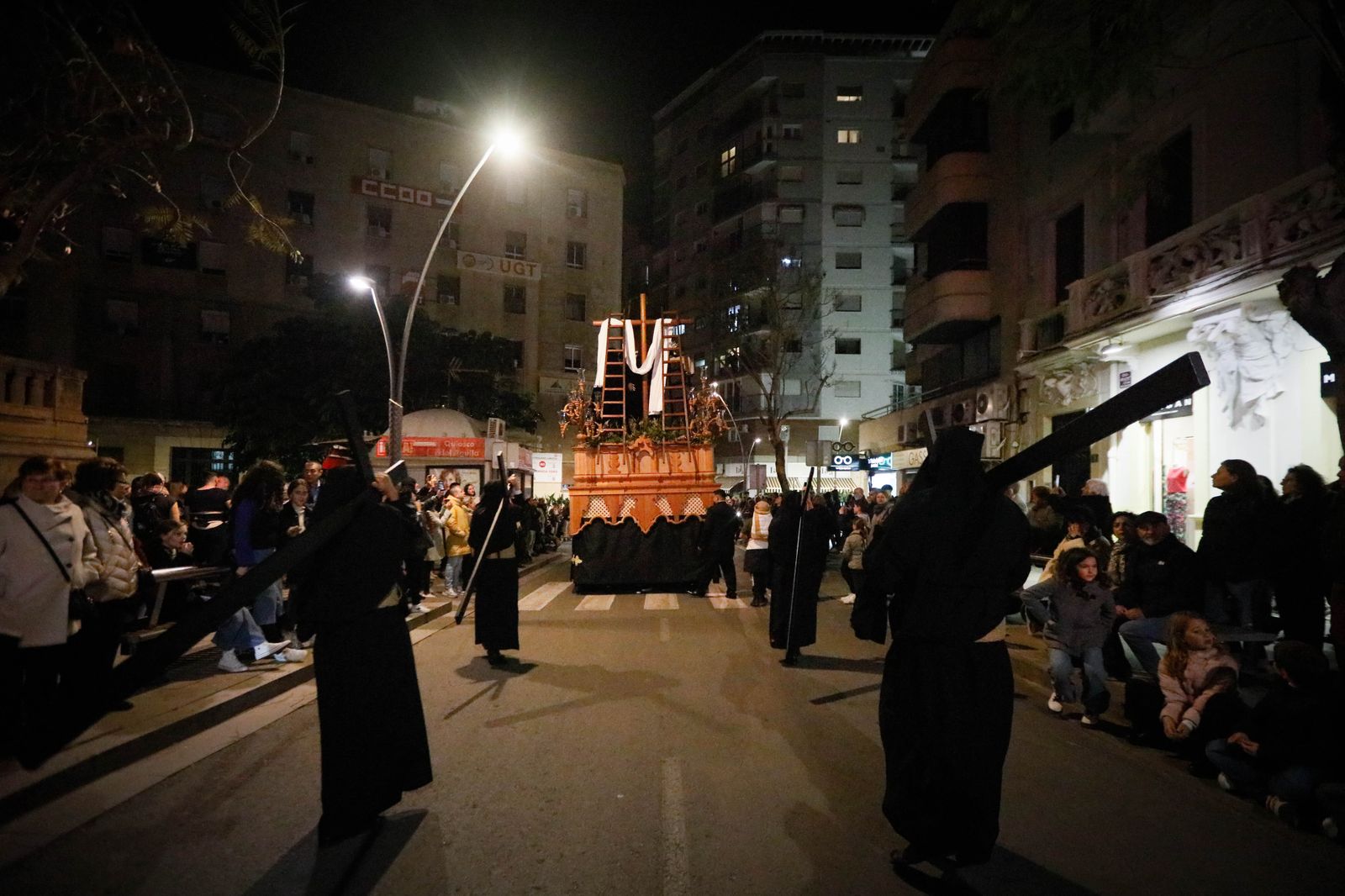 La procesión de La Caridad de Almería, en imágenes