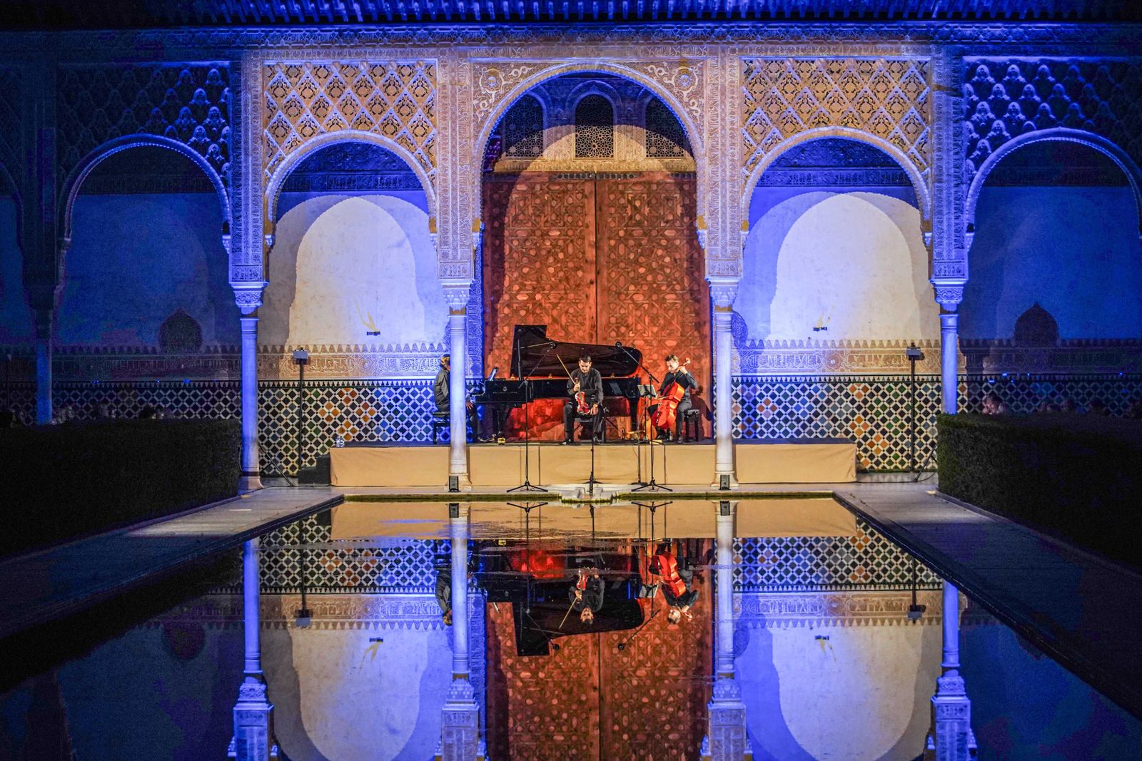 Trío Arbós en el Patio de los Arrayanes