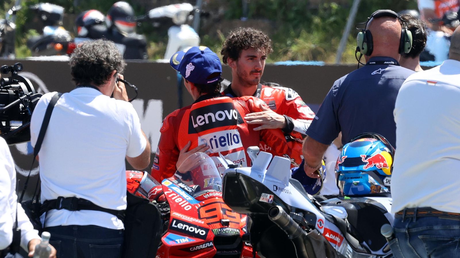 Imágenes de la Carrera Sprint y los entrenos de MotoGP en el Gran Premio de España en el Circuito de Jerez - Ángel Nieto