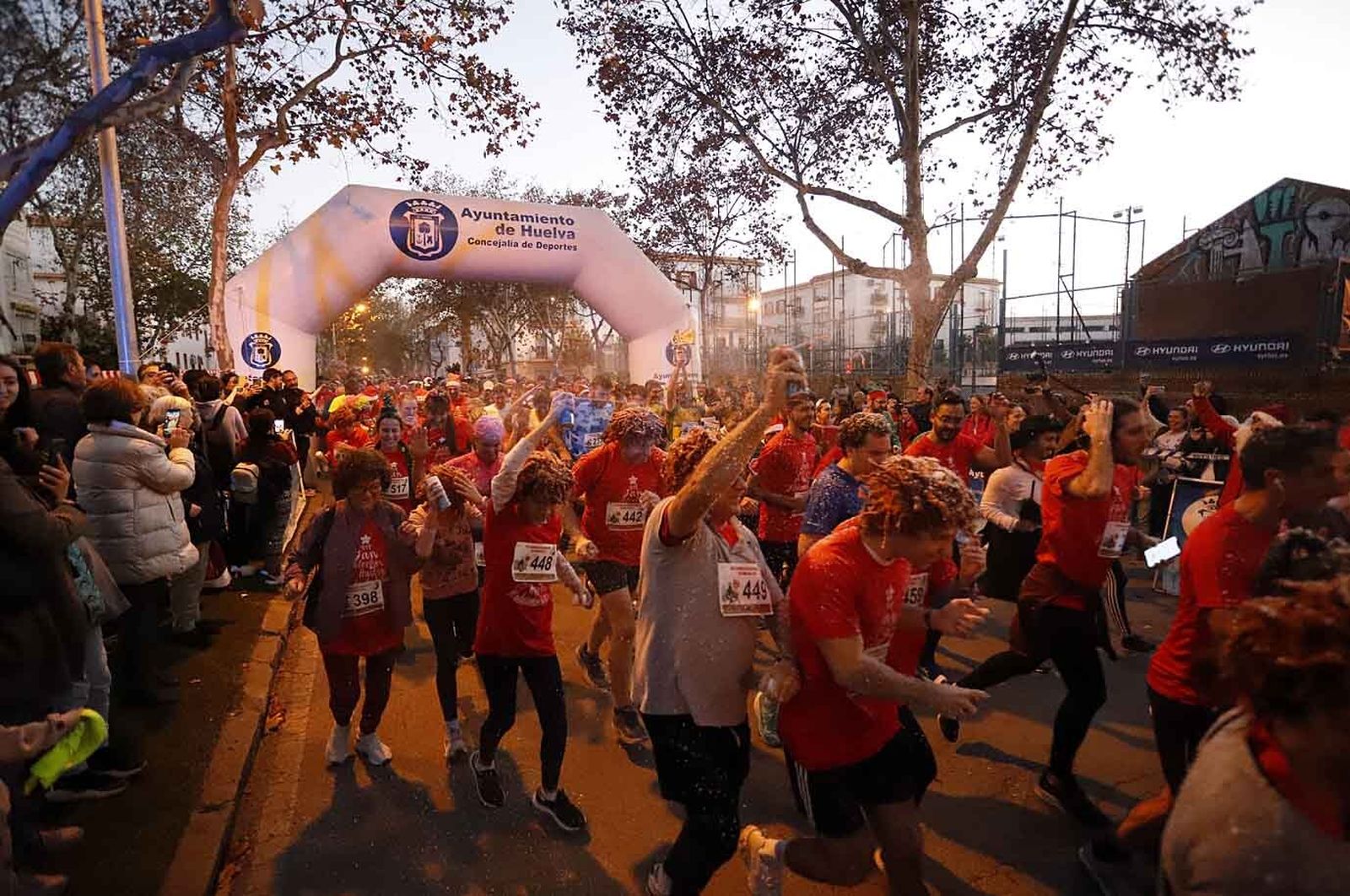 Imágenes de la carrera de San Silvestre en Huelva