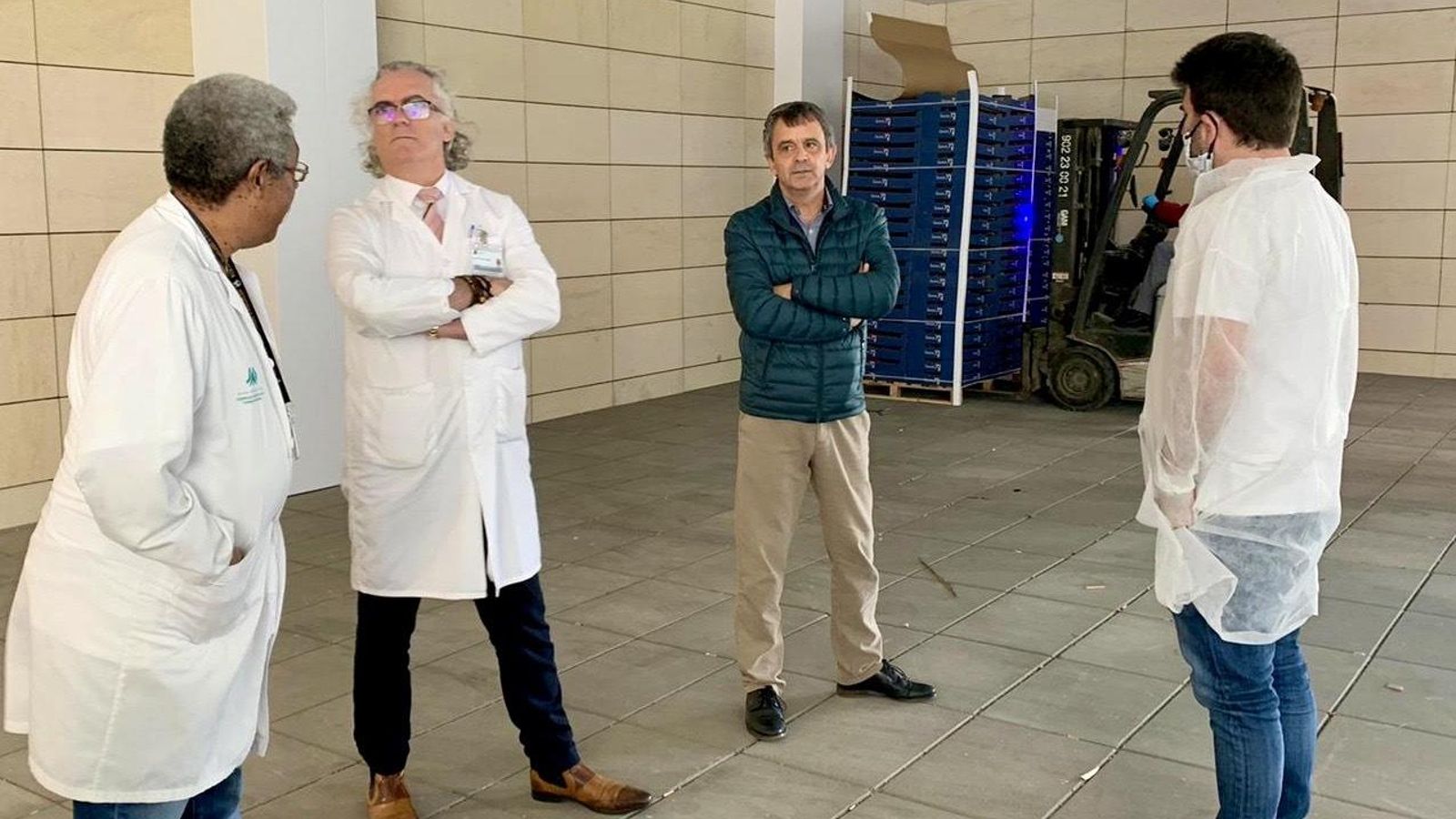 El director gerente de Diario de Almería, Manuel Vida, junto al gerente de La Unión