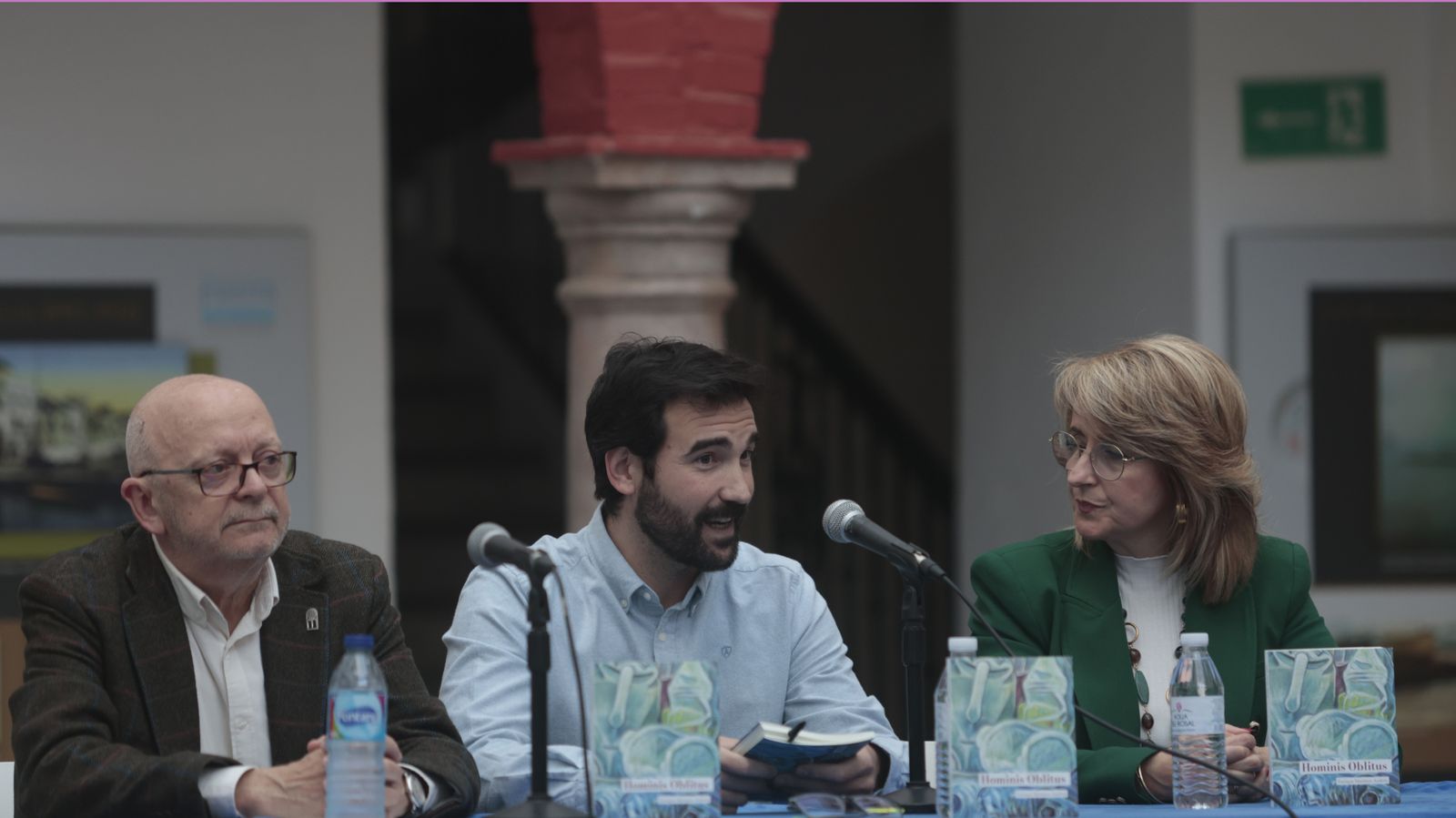 Inauguración de la exposición "Pasen y Lean" y presentación del libro Hominis Oblitus de Enrique Martínez