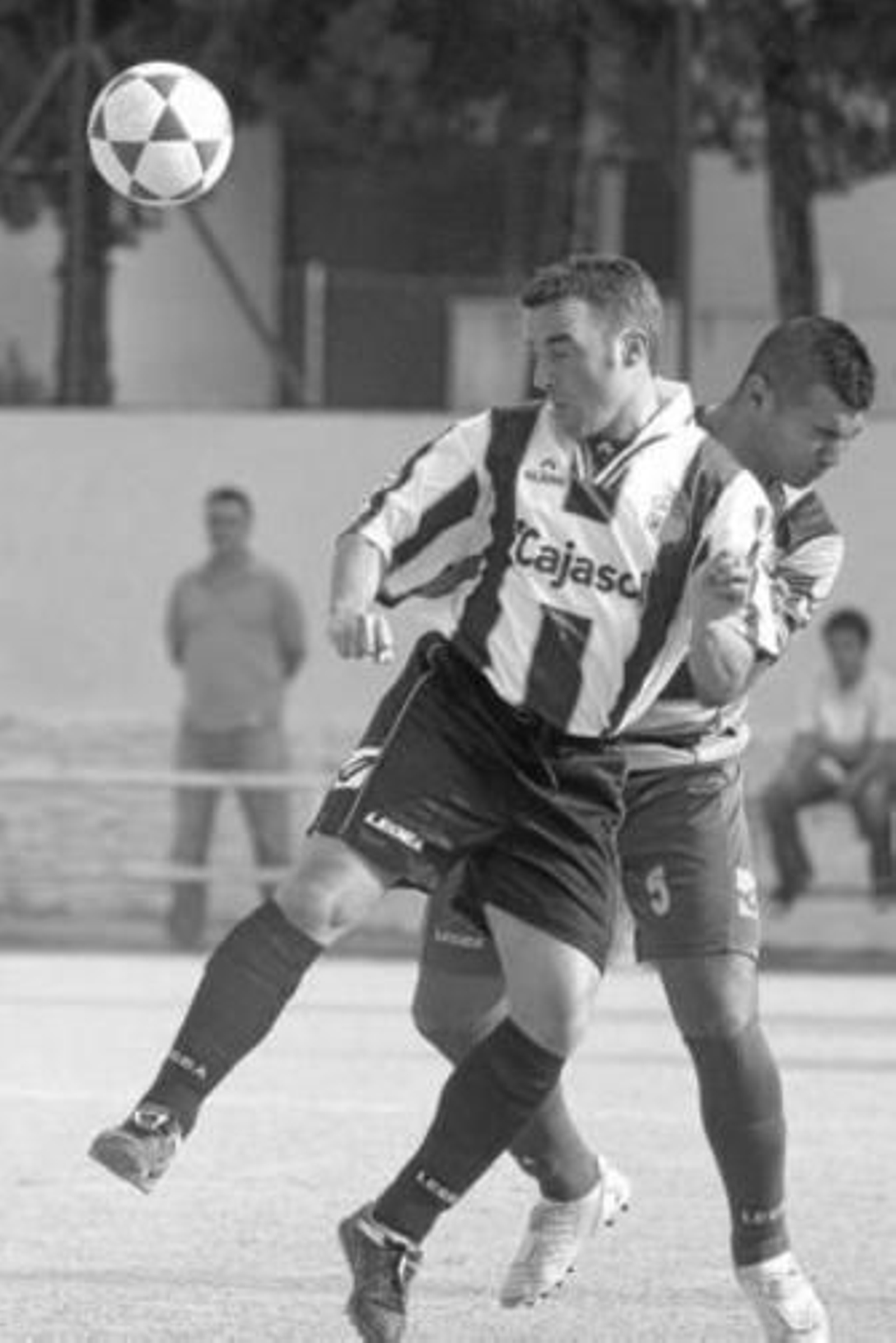 Imagen de un partido del Calañas, que ahora es segundo en la clasificación, frente al Cruceño.