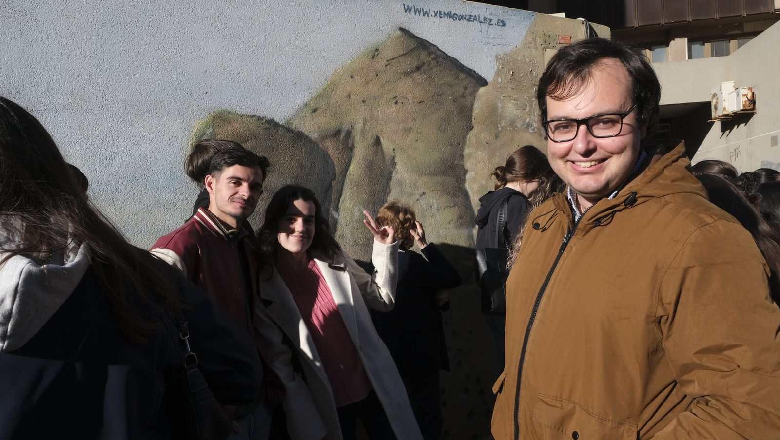 Colas interminables y tartas a un euro: la mejor 'cheesecake' de Almería conquista el centro de la ciudad