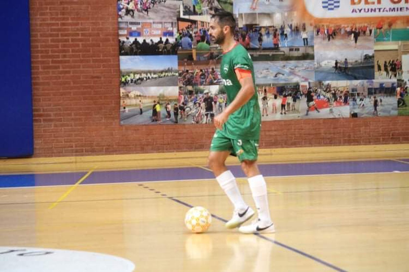 Acción de ataque del Sima Granada en el partido