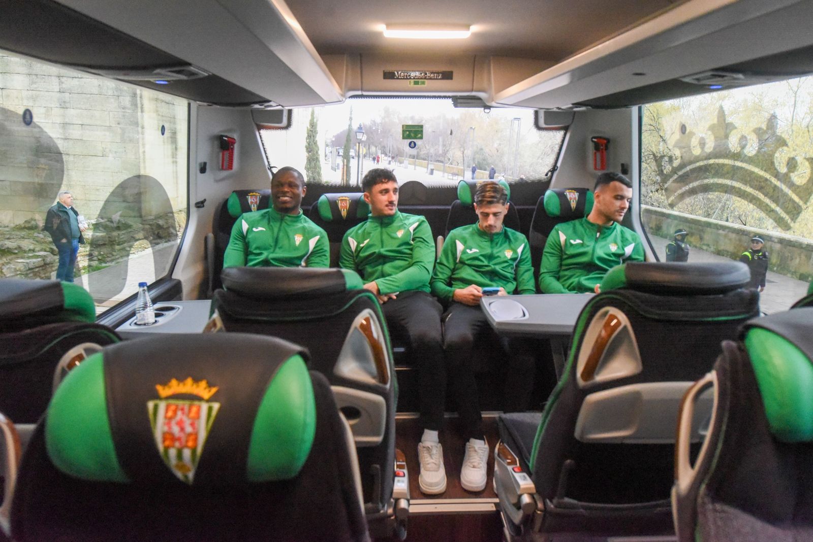 Las mejores fotos de la presentación del nuevo autobús del Córdoba CF