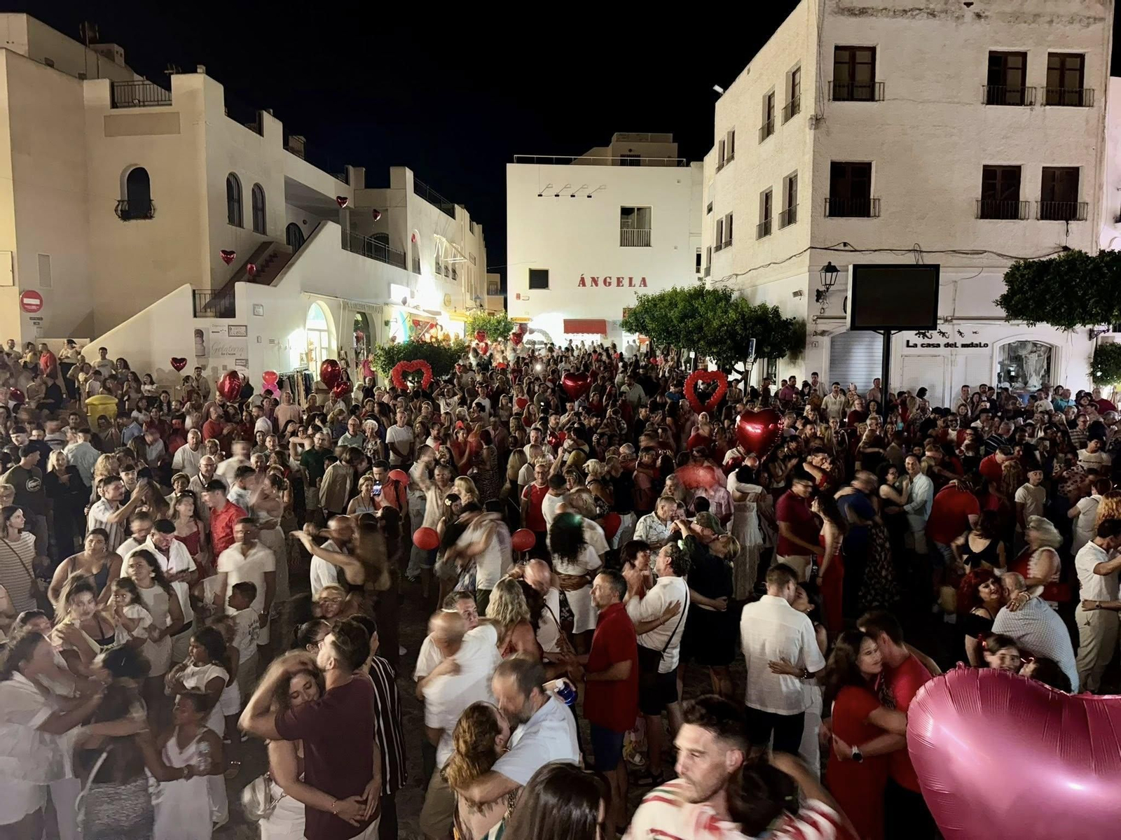 Asistentes a la Noche Romántica.
