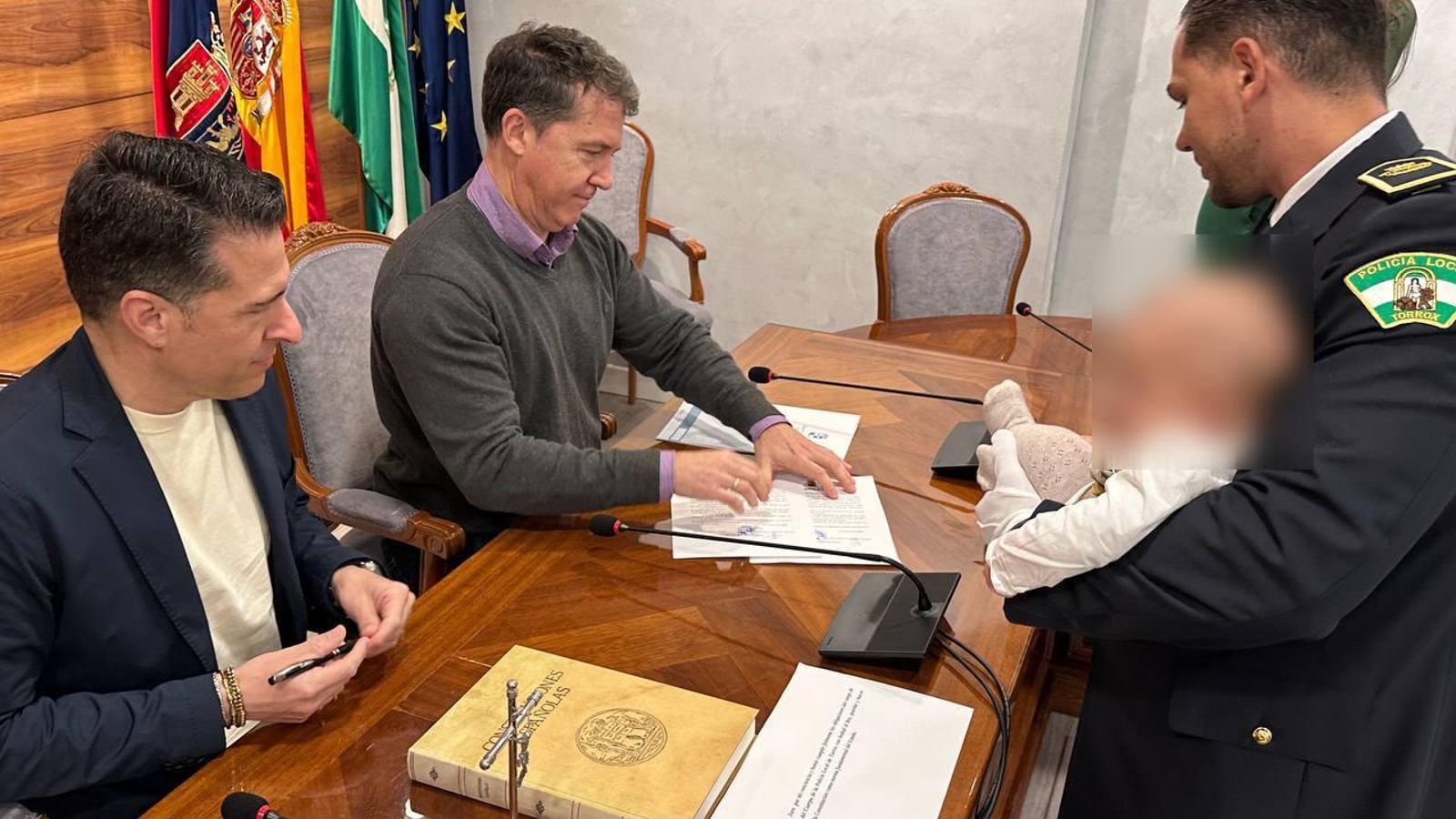 Álvaro durante la toma de posesión