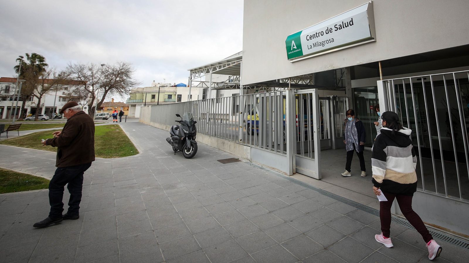 Entrada de un centro de Salud de Jerez.