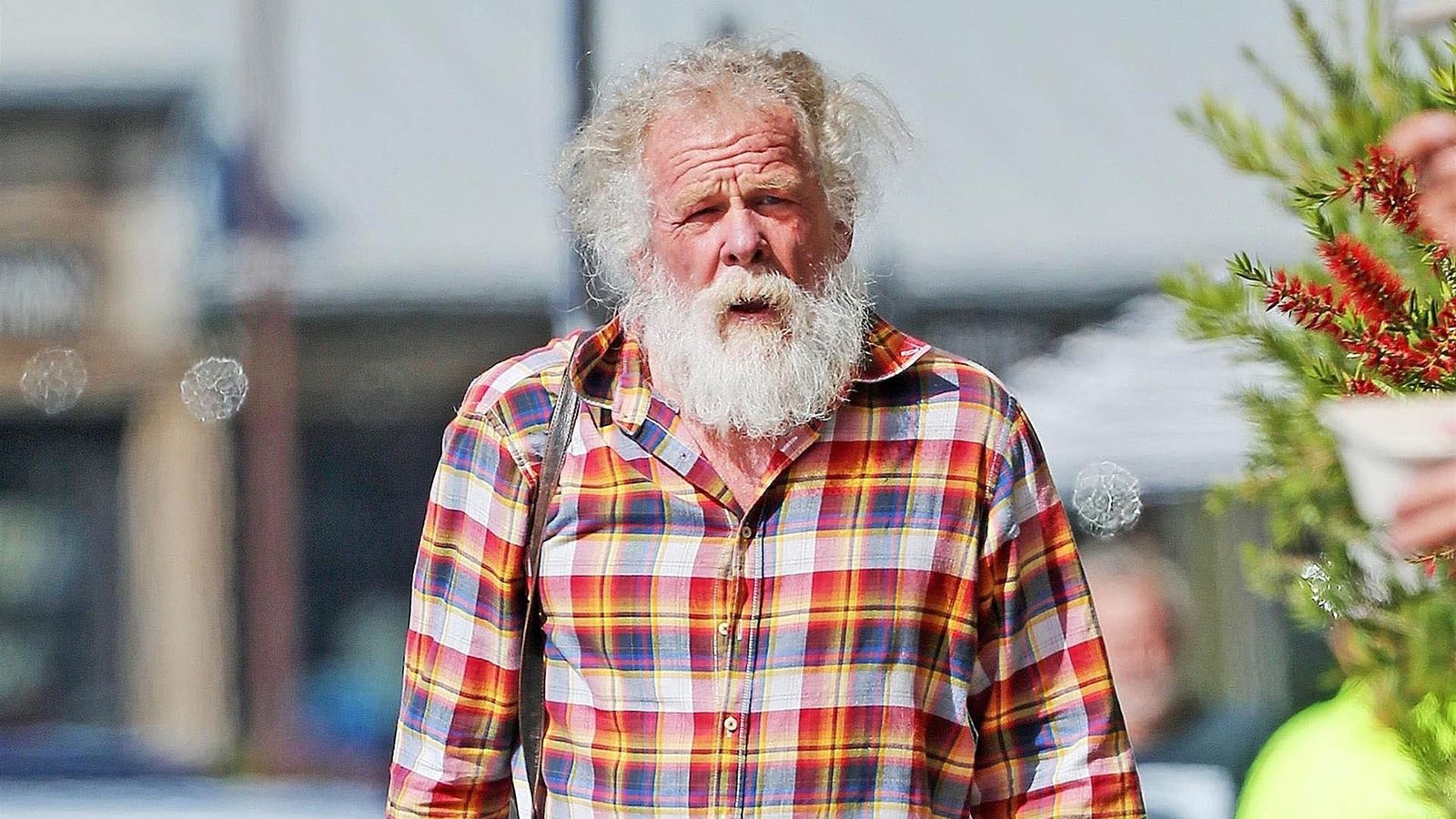 El actor Nick Nolte tiene un aspecto muy descuidado.