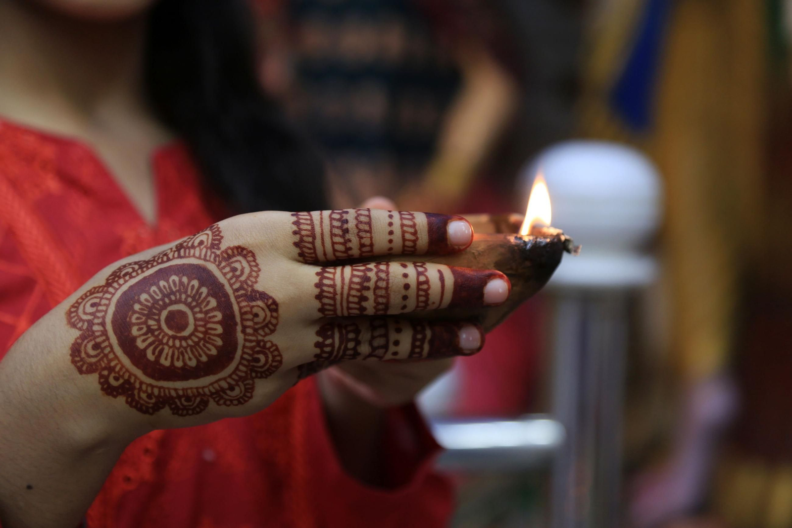 Las preciosas imágenes de la celebración del Diwali en India: un festival de luz y color