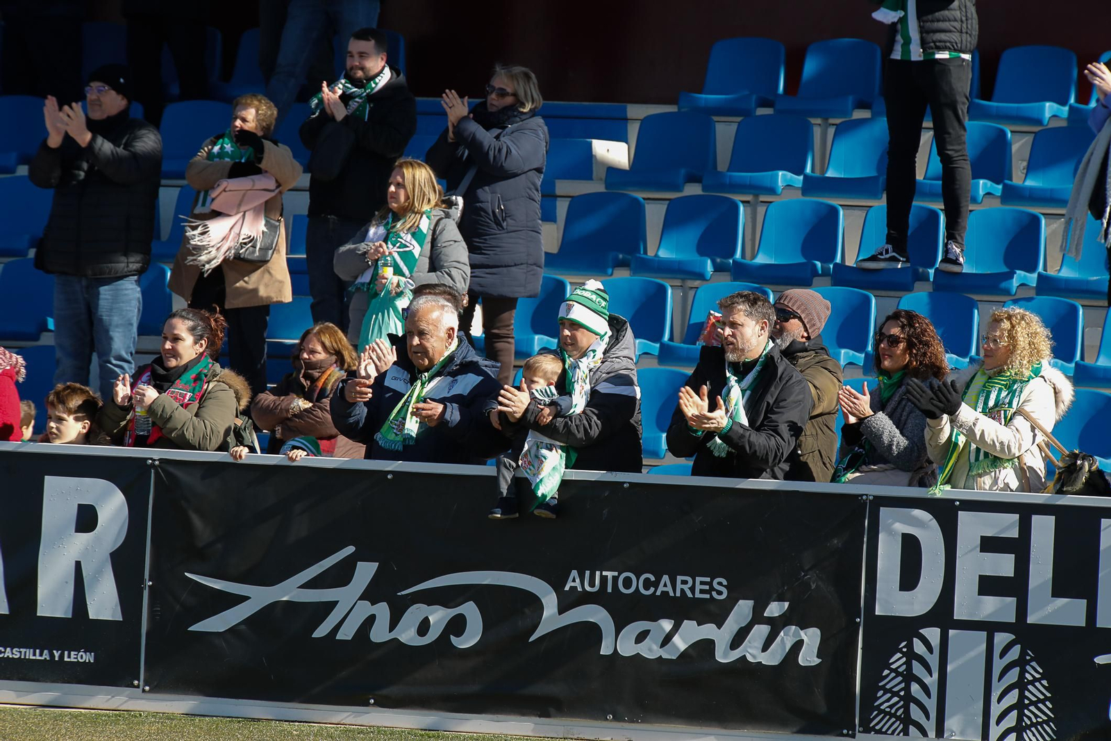 Las fotos de la afición del Córdoba CF en la visita a Unionistas