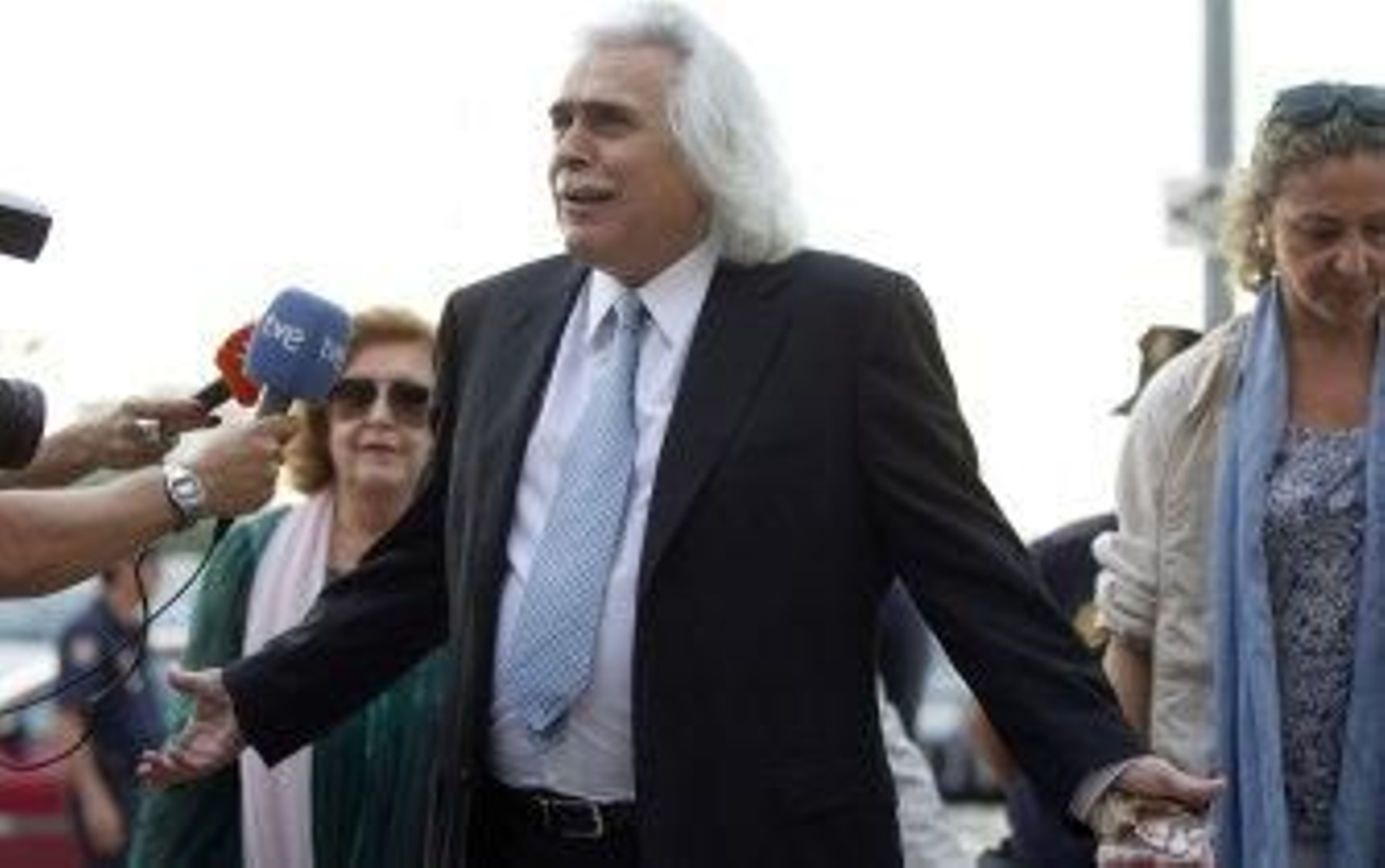 El TSJA reduce la multa a Gómez a 20 millones por construir las naves