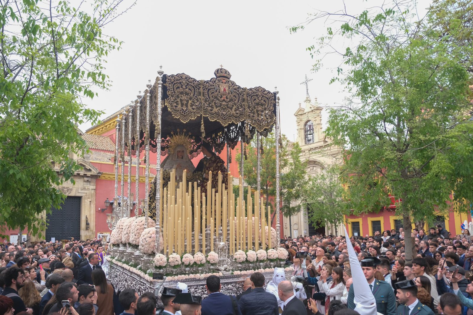 Las imágenes de la Hdad del Dulce Nombre de Sevilla Semana Santa 2024