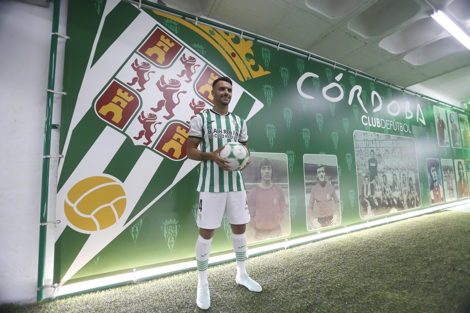 Las mejores fotos de la presentación de Fomeyem, Álex Martín e Iker Álvarez como jugadores del Córdoba CF