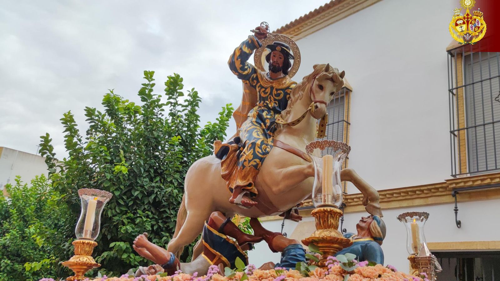 La imagen de Santiago apostol durante su traslado