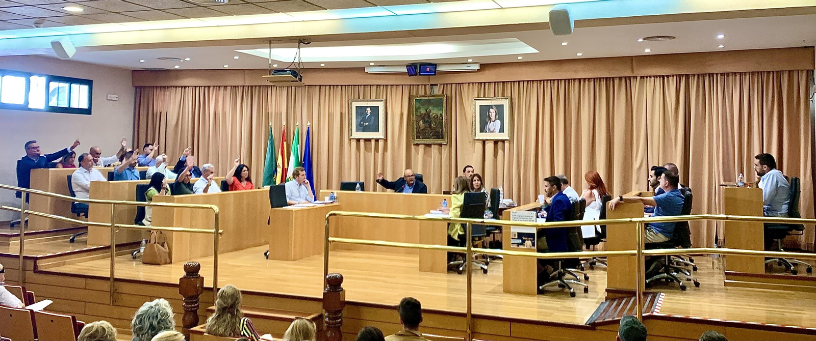 Imagen del pleno en el Ayuntamiento de Vélez-Málaga