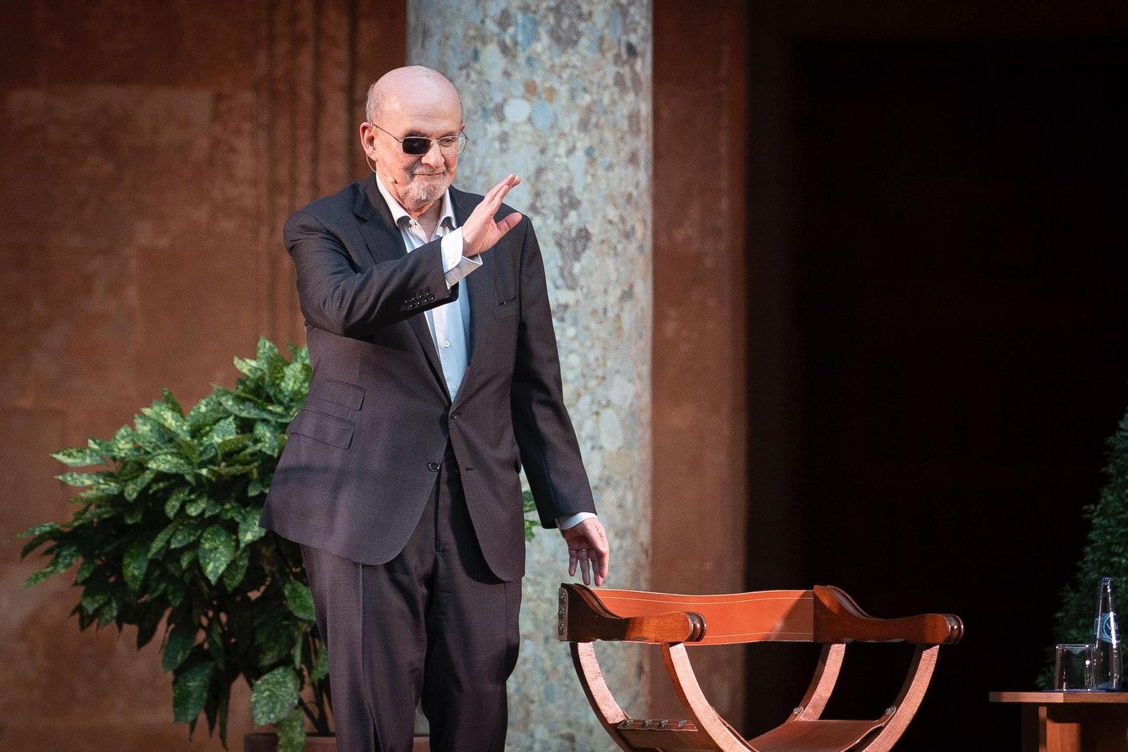 Salman Rushdie inaugura cultur_ALH en el Palacio de Carlos V de Granada: las imágenes