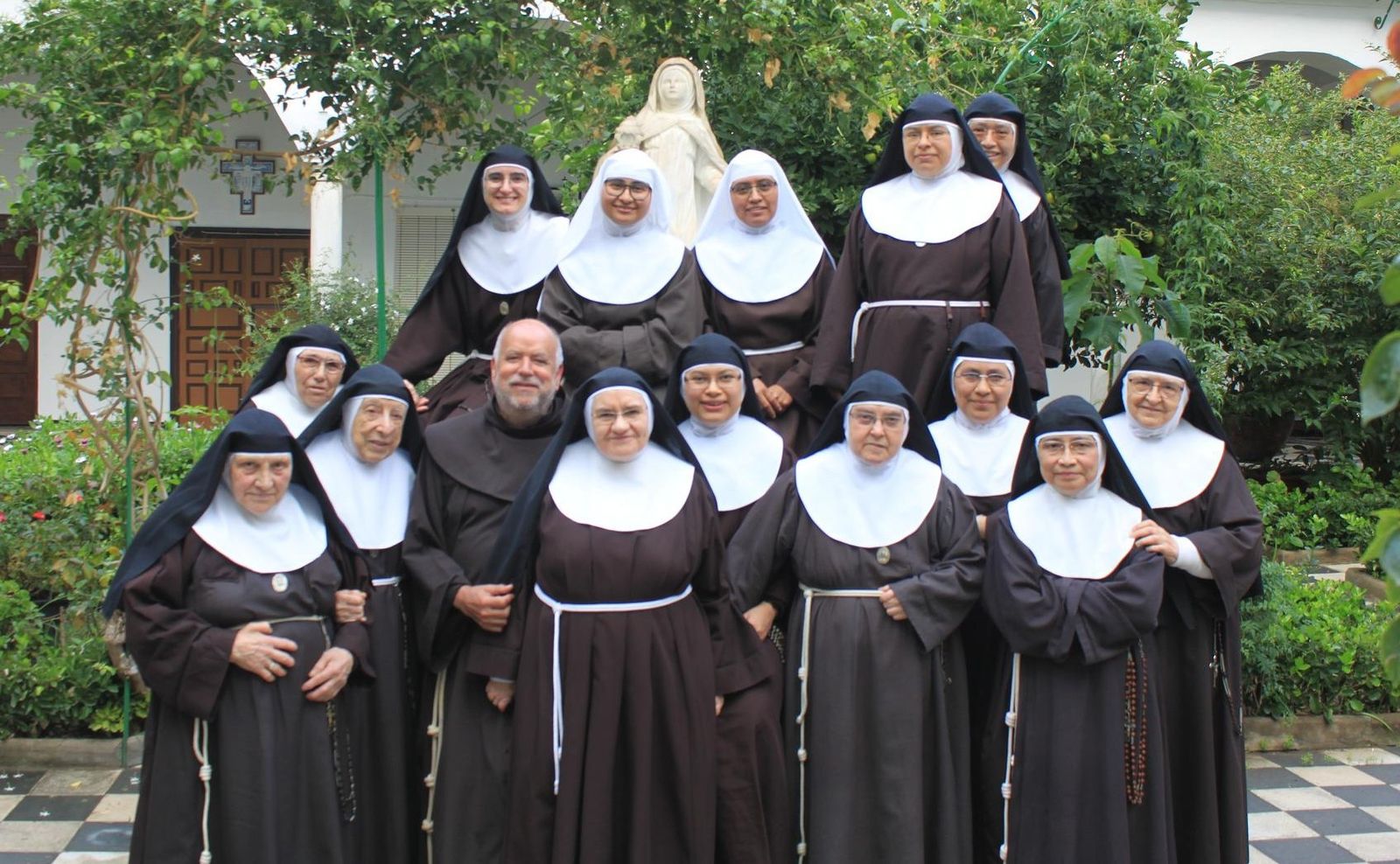 Las Hermanas Clarisas del Convento de Regina Coeli de Sanlúcar.