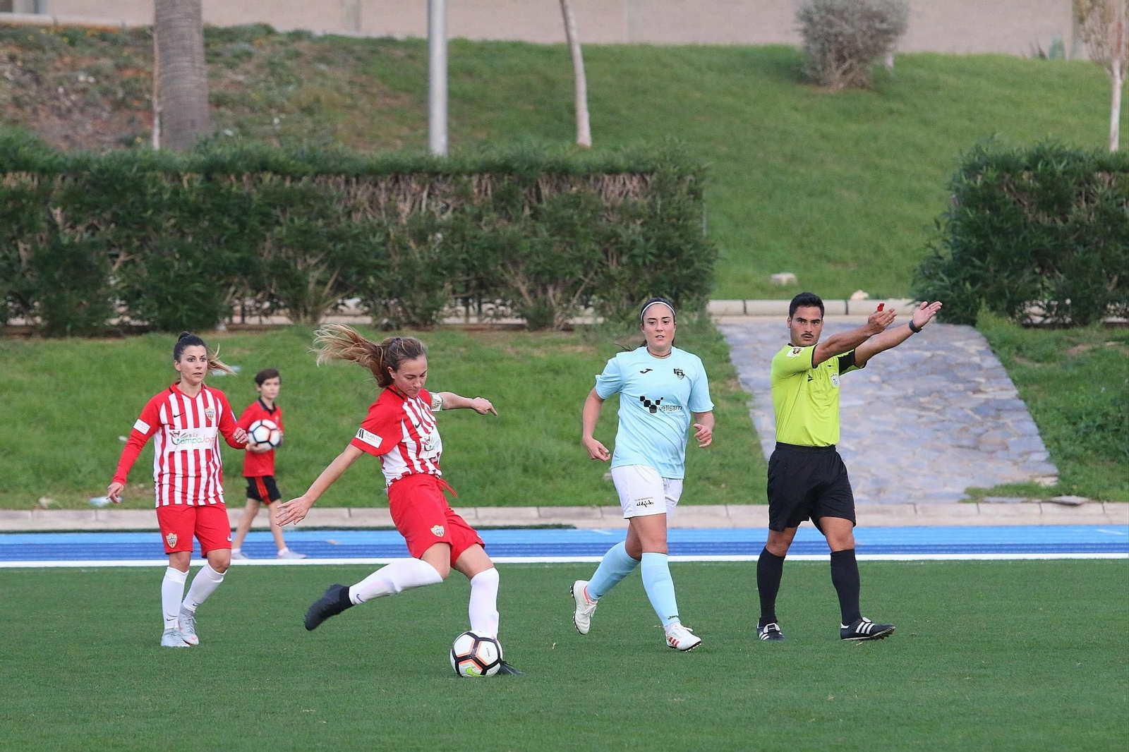 Las imágenes del derbi femenino: UD Almería-CD El Ejido
