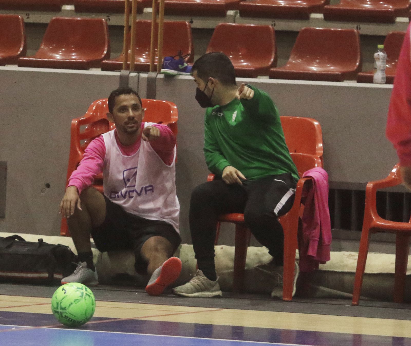 Fotografías: Los brasileños Caio César y Lucas Perin ya se entrenan con el Córdoba Futsal