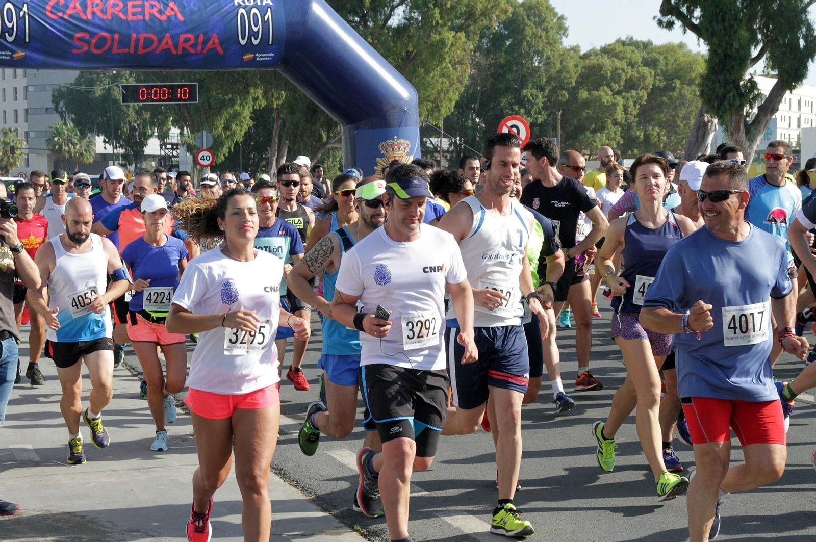 Imágenes de la Carrera Solidaria Ruta 091 organizada por la Policía Nacional
